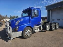 2018 Volvo VNL64T300  Truck-Log